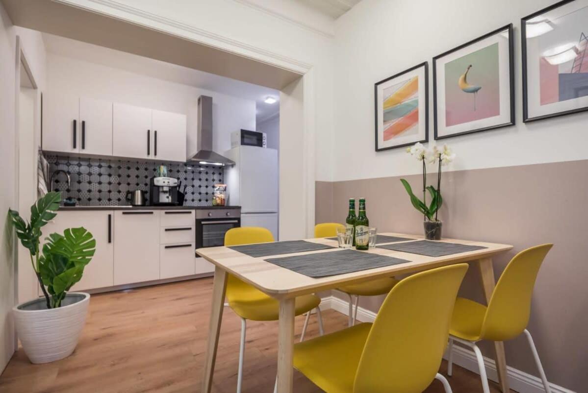 Charming Apartment In Prime Location Hamburg Luaran gambar